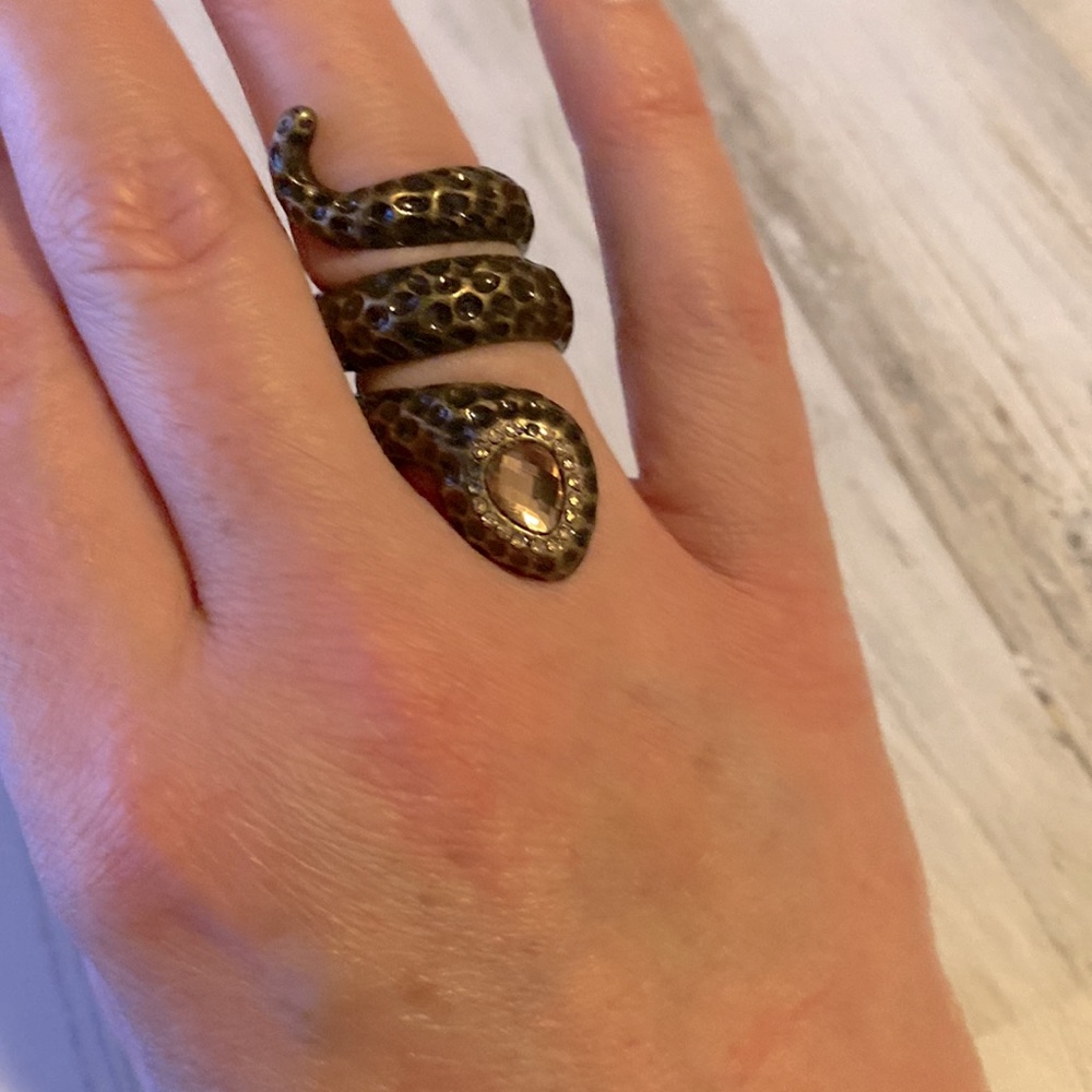 Beautiful snake ring - Picture 3 of 4